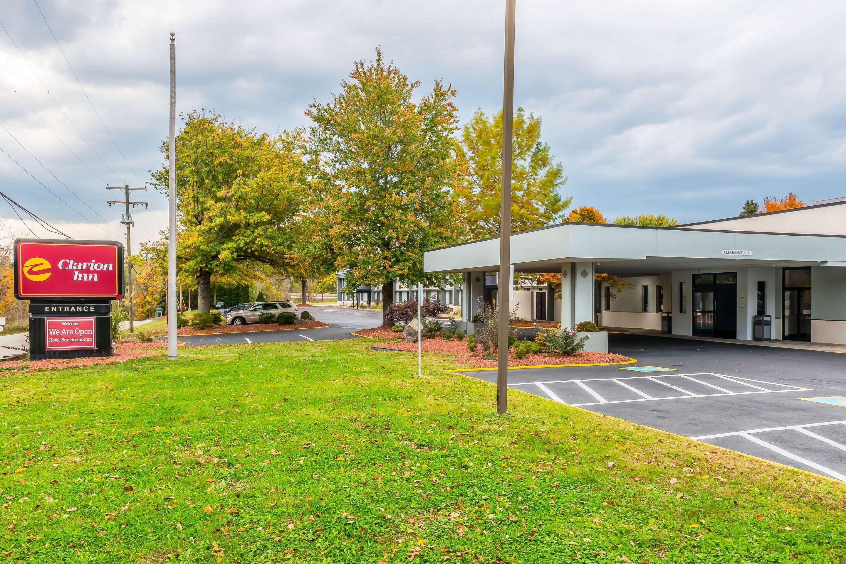 Clarion Inn Belle Vernon Exterior foto